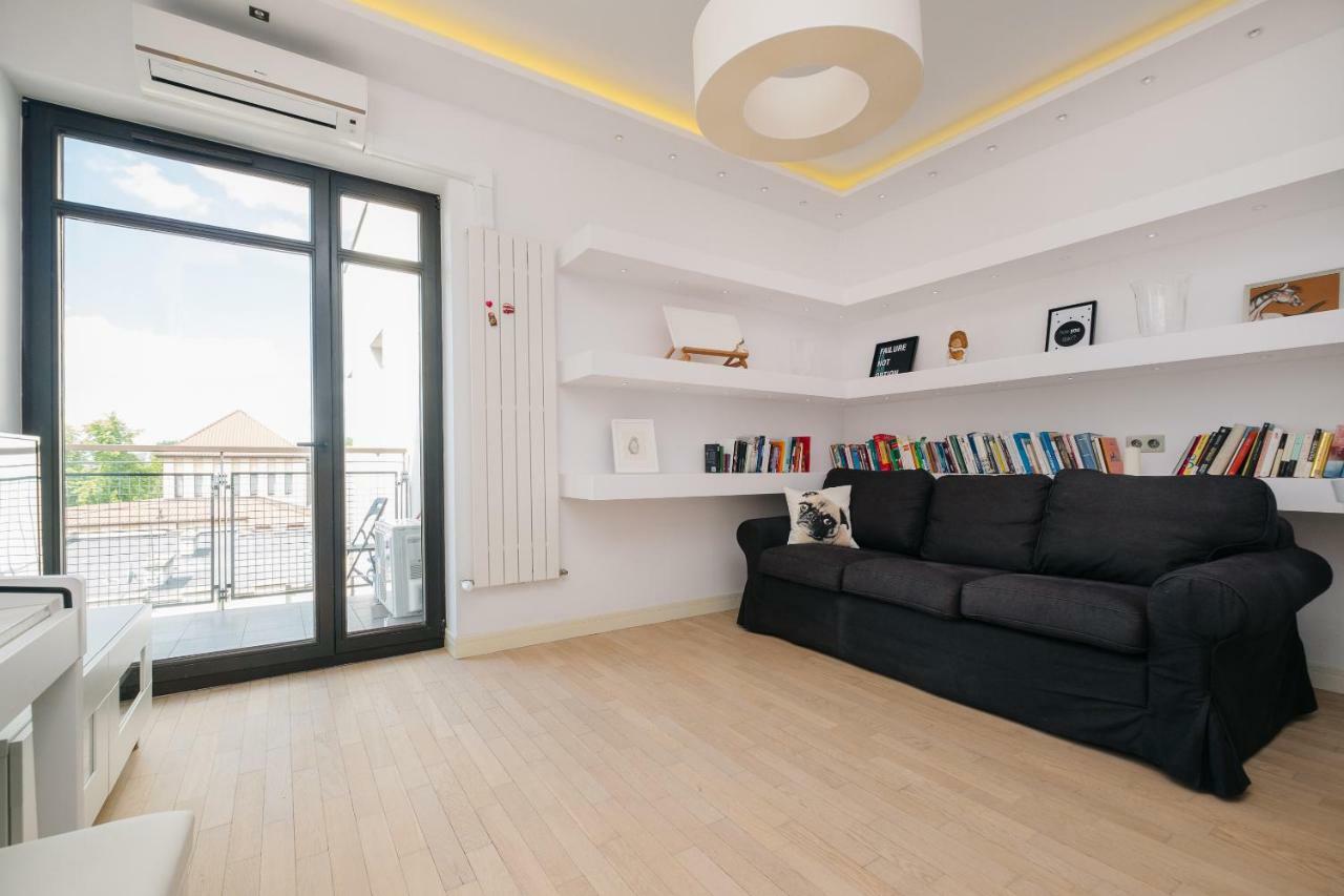 Modern Apartment Across The Ponds وارسو المظهر الخارجي الصورة